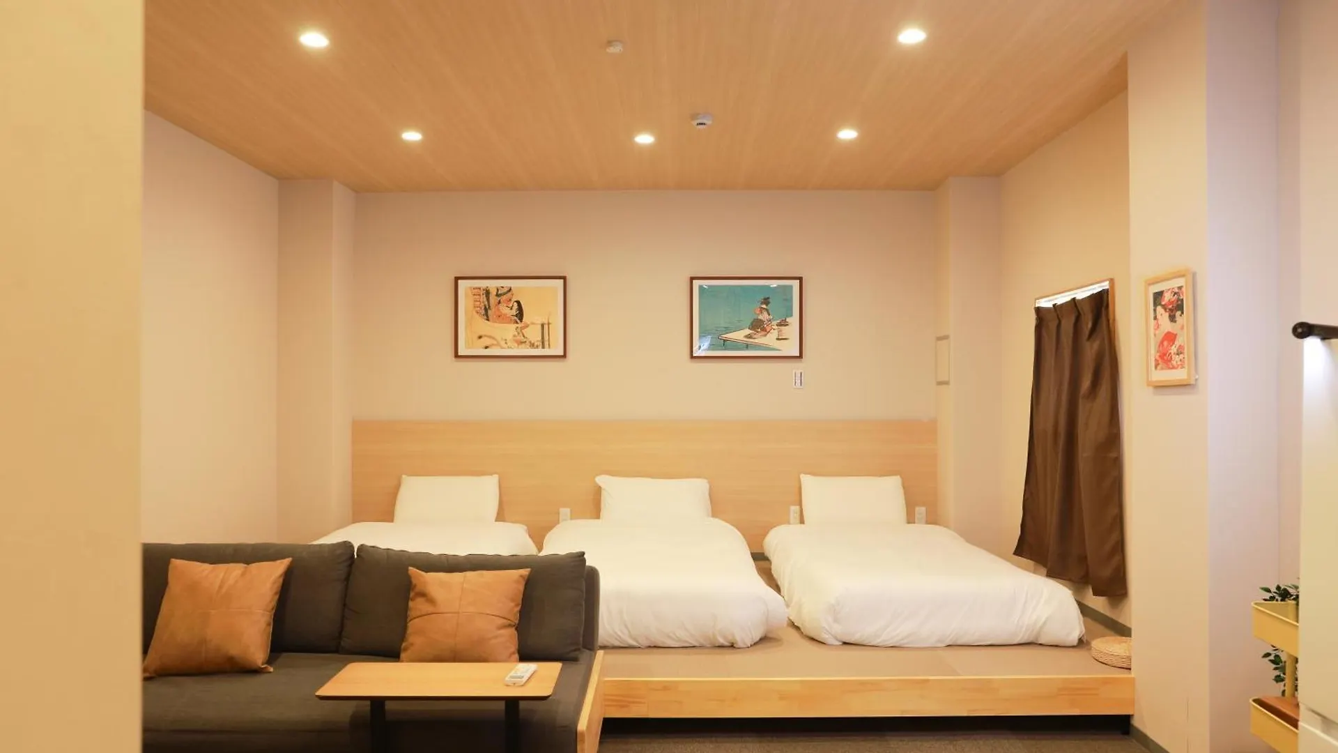 Guest house Oyasumi Ice&Hotel Osaka