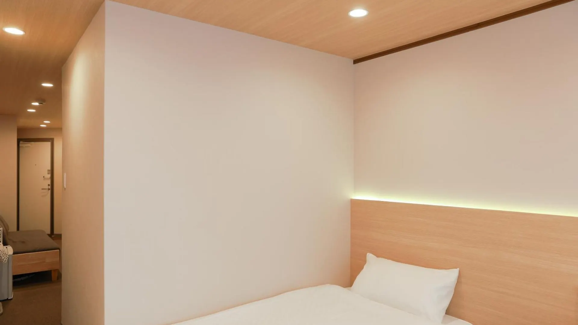Oyasumi Ice&Hotel Osaka Guest house