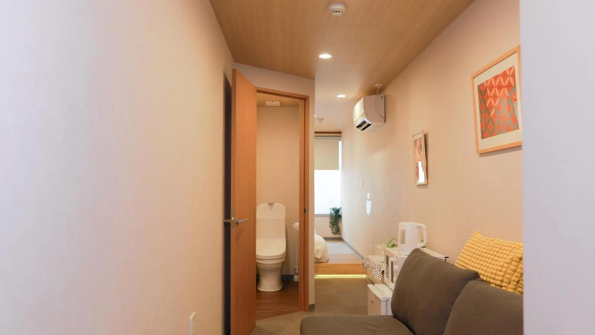 Guest house Oyasumi Ice&Hotel Osaka Japan